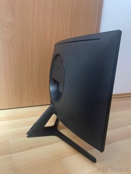 27” Herní monitor Samsung (zakřivený) CRG50 - 7