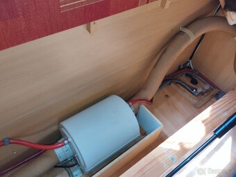 DETHLEFFS pro 4.Fr.postel. Mover+bat. Sprcha. 100km/h - 7