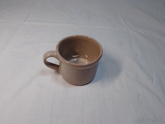 Keramické hrnky a kvěnitáče - 7