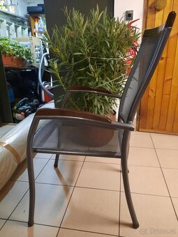 Kulatý kov.stůl tahokov+kryt prům.105 cm,v 75 cm 1790 kč. - 7