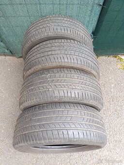 235/60/R16 100H - 7