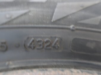Zimní pneu NOKIAN 205/60 R16 DOT 43/24 - 7