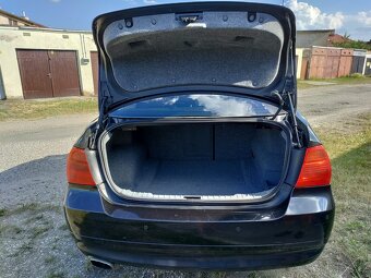 BMW 320i (E90) - 7