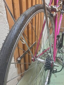 Staré silniční kolo Peugeot + hromada dílů - 7