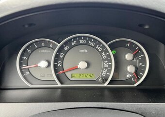 Kia Sorento 2.5CRDi 4x4 AUTOMAT TAŽNÉ ALU automat 125 kw - 7