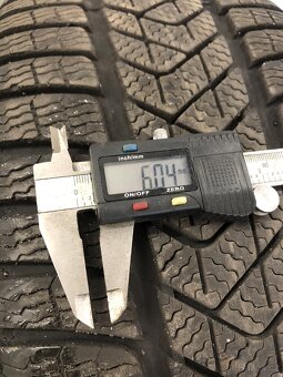 215/55 R17 - Pirelli Sottozero 3 - 7