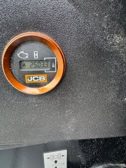 Minibagr JCB 19C-1 - 7