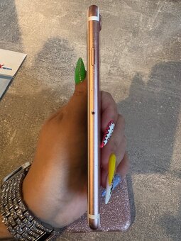 iPhone 7 32GB - 7