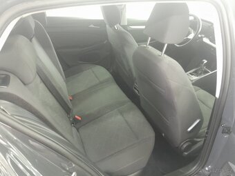 Volkswagen Golf VIII 2,0 TDi - 7