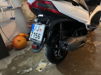 Kymco x town 125i - 7