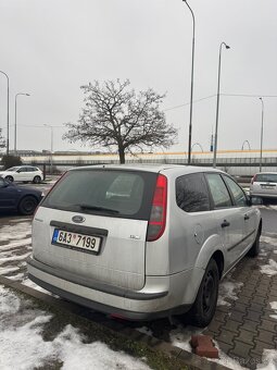 Ford Focus 1.6 nafta - 7
