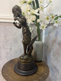 Bronzová figurální soška (140052) - 7