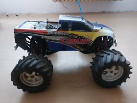 Traxxas Revo 3.3 Nitro a Traxxas T maxx Nitro - 7