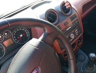 Ford Fiesta 1.3i najeto 118tkm, servisní knížka,klima. - 7