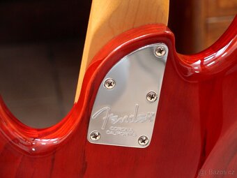 Baskytara Fender USA - 7