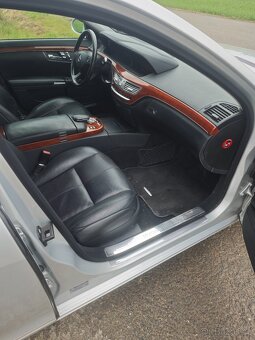 Mercedes s 350. 200kw - 7