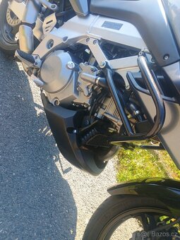 Pěkný Suzuki DL1000 V-strom - 7