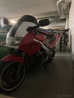 Honda VFR750 - 7