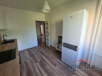 Pronájem hezkého bytu 3+1, 67m2 s lodžií, Opava, ul. Bílovec - 7