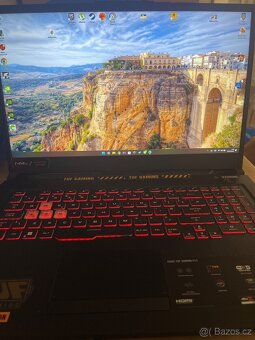 Prodám Herní notebook Asus Tuf gaming velký displej 17 palců - 7