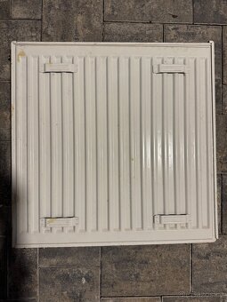 Ploché radiátory - bílé - 7