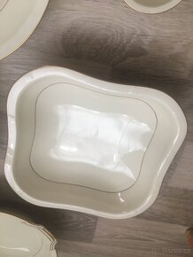 Porcelanový servis pro 12 osob - 7