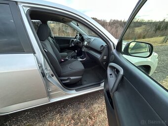 Prodám Toyota RAV4 2.2 D4D 110 KW 4x4 - 7