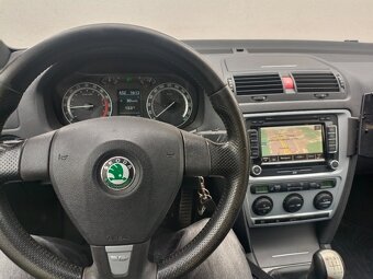 Škoda Octavia RS Combi 2,0 TDI webasto,navi - 7