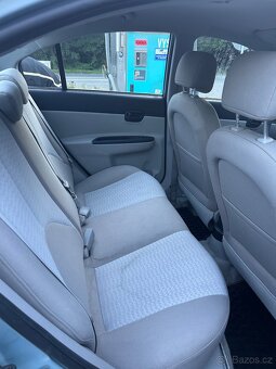 Hyundai Accent 1.4 - 7