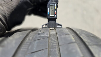 Letní pneu 275/35/19 Goodyear - 7
