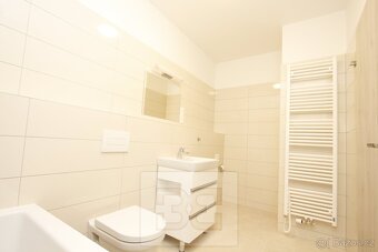 Prostorný byt 2+kk s terasou a garážovým stáním v Modřanech, - 7