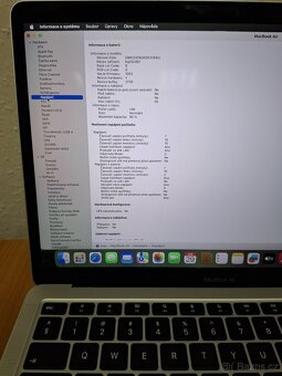 Macbook Air 13 palců M1 chip 8 GB RAM 256 SSD - 7