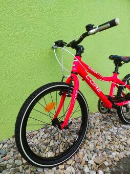 Značkové dětské kolo CORE NIPPER 20" (růžová neonová) - 7