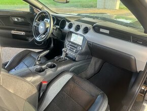 Ford Mustang GT 5.0 V8 Cabrio SLEVA - 7