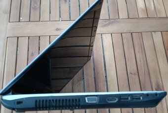 Asus U30J - Intel Core i5 M540 2.53GHz, 240GB SSD, 4GB RAM - 7