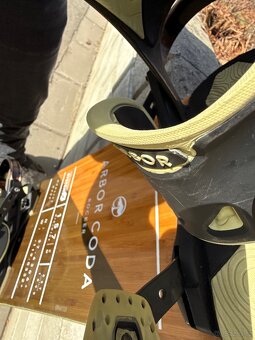 Snowboard Arbor coda Rocker 157cm hezky stav - 7