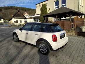 Mini Cooper D F55 diesel ročník 2015 - 7