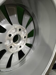 NOVE zimni alu 205/60/16 5x112 octavia - 7
