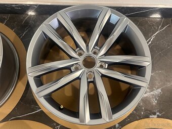 original alu vw passat r18 3G0601025K Dartford - 7