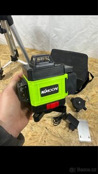 Otočný automatický křížový laser 4D - 7