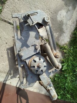 Konstrukce sedačky Zetor 25 - 7