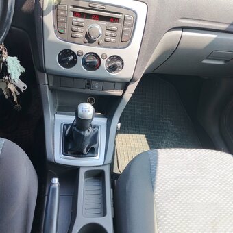 Ford Focus 2007 1,6 - 7
