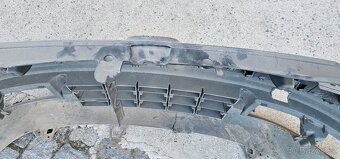 Přední nárazník VW CADDY 2K0.807.178 - 7