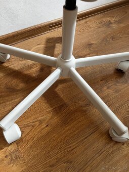 IKEA otočná žlutá židle - 7