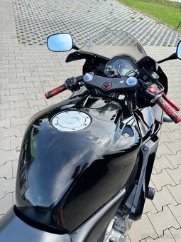 Honda CBR 600 RR - 7