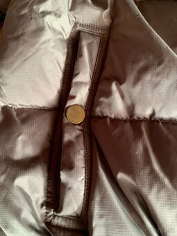 dámská péřová bunda zn. Levi's - vel. M - 7