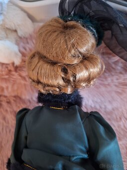 Porcelánová panenka 30 cm - 7