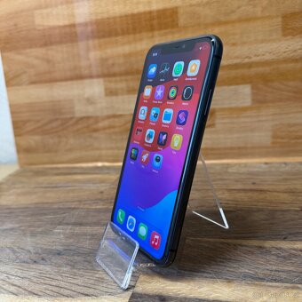 IPhone 11 64GB, černý (12 měsíců záruka) - 7