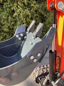 Bagr, minibagr CR10H - 7