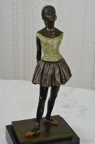 Bronzová socha - Baletka na mramoru - kolorovaná - 7